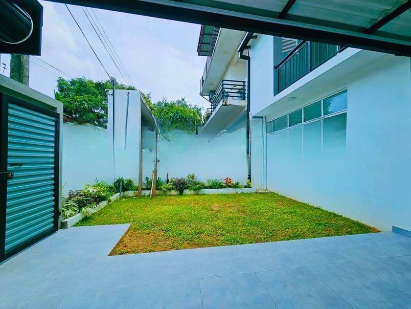 Brand New 2-Storey House for Sale - Athurugiriya