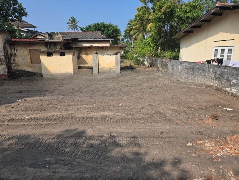 50 Perches land with old house for sale in Wedikanda Road (C7-10152)