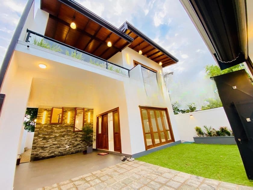 Brand New House for Sale Thalawathugoda