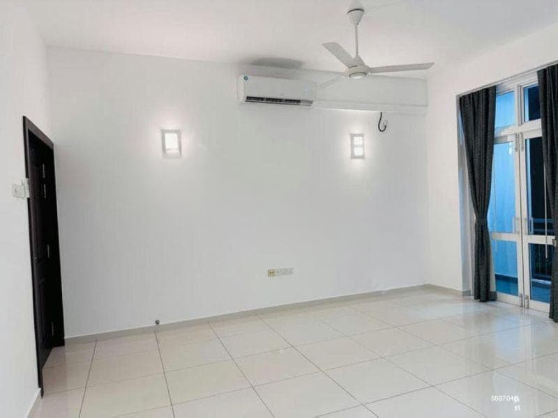 Prime - 03 Bedroom Unfurnished Apartment for Sale in Colombo 05 (A6011)
