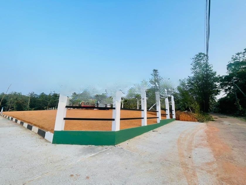 Valuable Residential Land for Sale in Kalagedihena