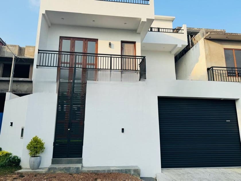 Modern Super Luxury Piliyandala Near City