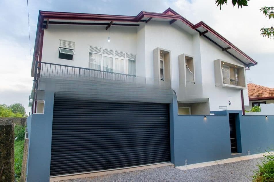 Luxury 5 Bedroom House for Sale on Robert Gunawardhana Road