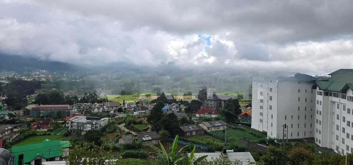 8 rooms with hotel for sale in Nuwara Eliya