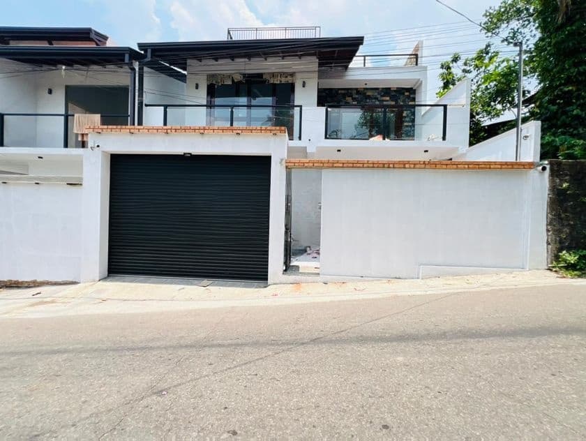 Luxury House For Sale Malabe