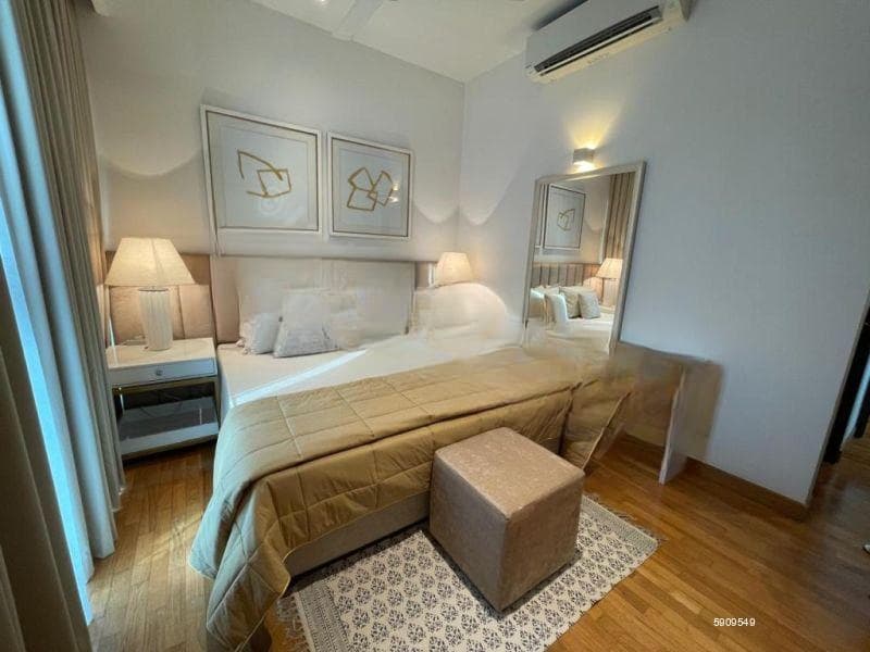 2 Bedroom Luxury Apartment for Sale - Colombo 2 | LKR 110,000,000 (EM694)
