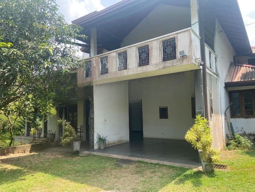 Luxury 5-Bedroom Mansion with 110 Perches for Sale in Malabe