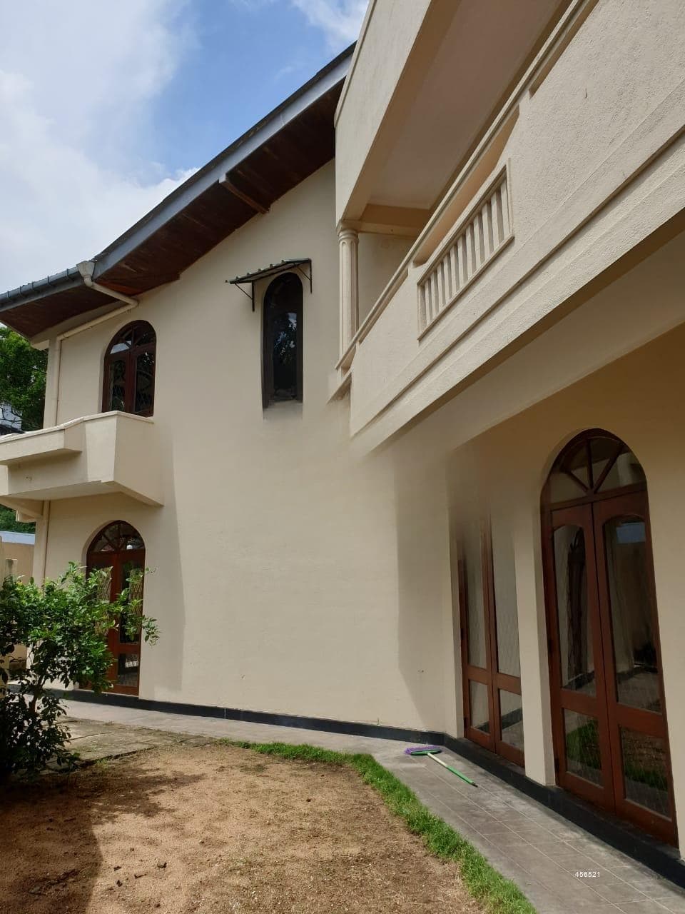 Best Neighbourhood in Nawala | 5Bedrooms | Spacious house | Unfurnished | 260K
