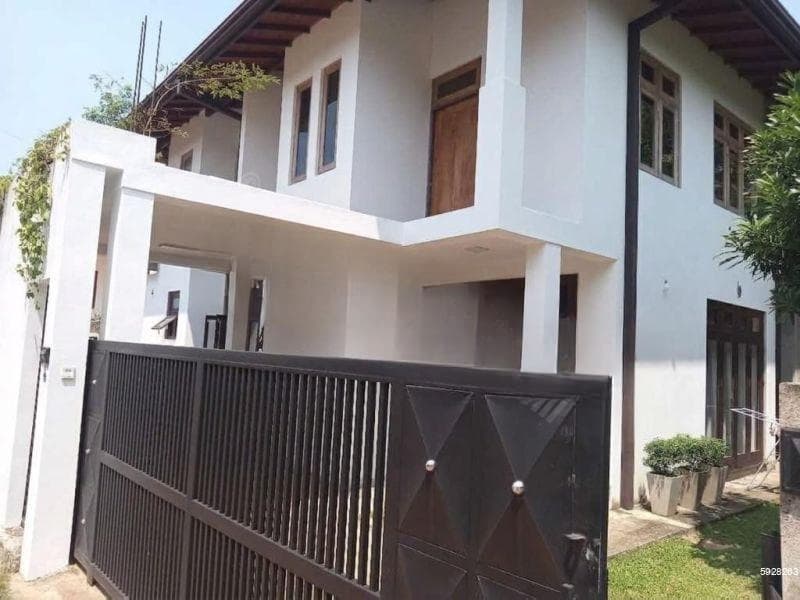 2-Storey House for Sale on Kahanthota Road, Malabe | LKR 36 Mn (HS4799)