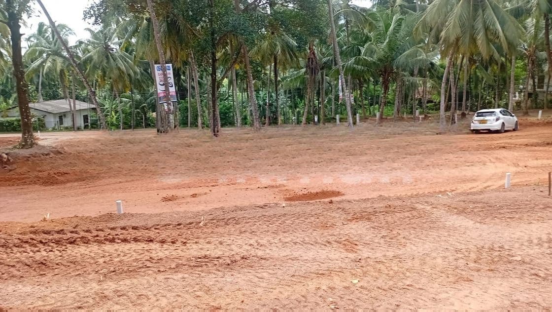 Peaceful Area Luxury Land for Sale in Kandana – Batagama
