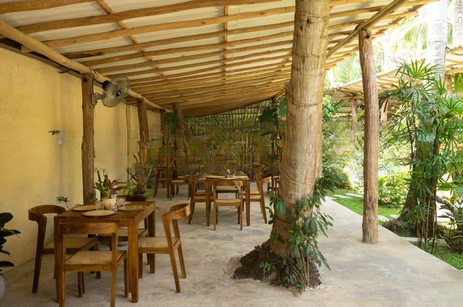 Restaurant for Sale in Unawatuna CP4684)