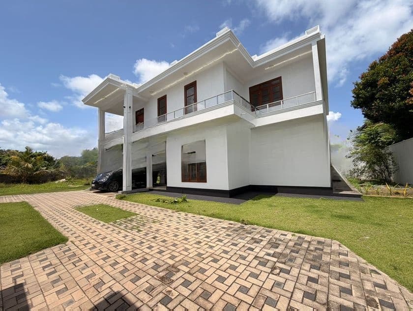 Elegant 4-Bedroom House with Additional 17-Perch Land for Sale Nagoda