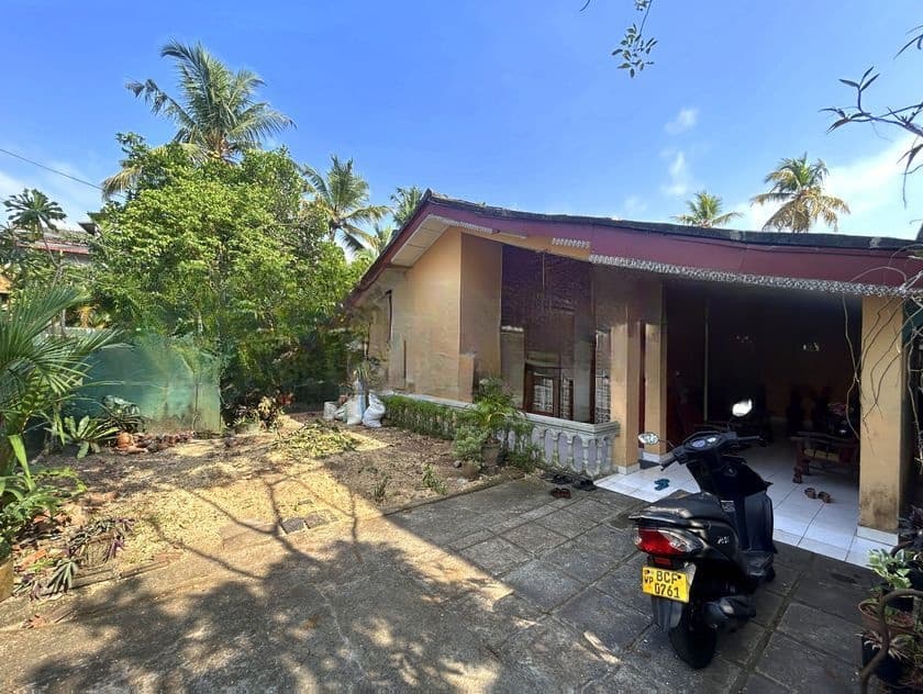2 Houses Sale in Wijerama Egodawatta Rd Nugegoda - With Rental income