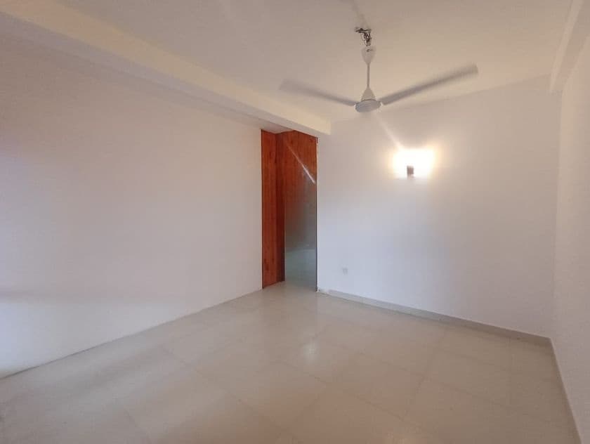 Fist Floor House For Rent Vijerama
