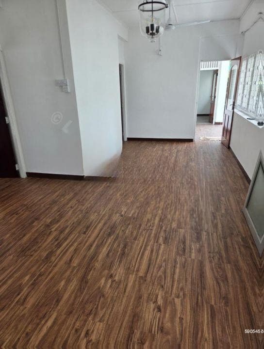 3 Bedroom Upstairs Unit for Rent in Colombo 7, R81640