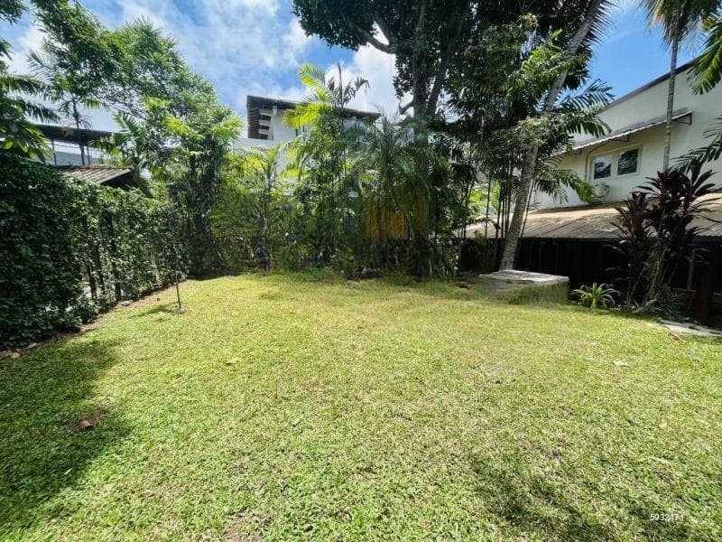 Super House In Colombo 07 with a lovely garden for Rs 1799 a month. Great Deals from Sri Lanka’s TOP REALTOR, Romesh