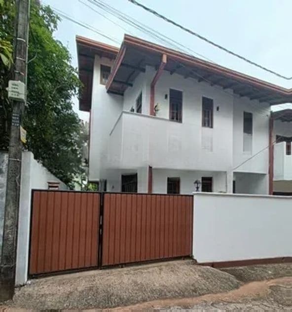 House for Sale in Nawinna, Maharagama