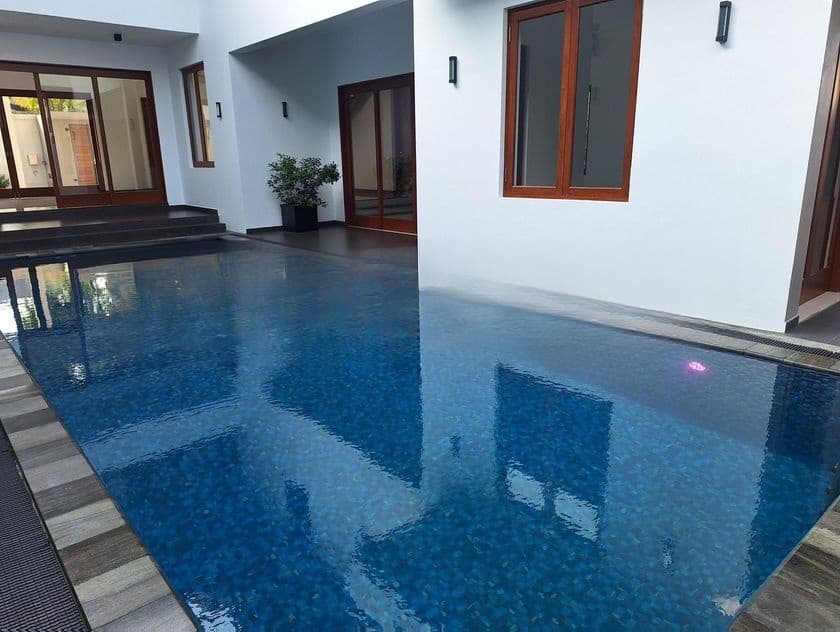 famaliy luxury house for sale in pitakotte