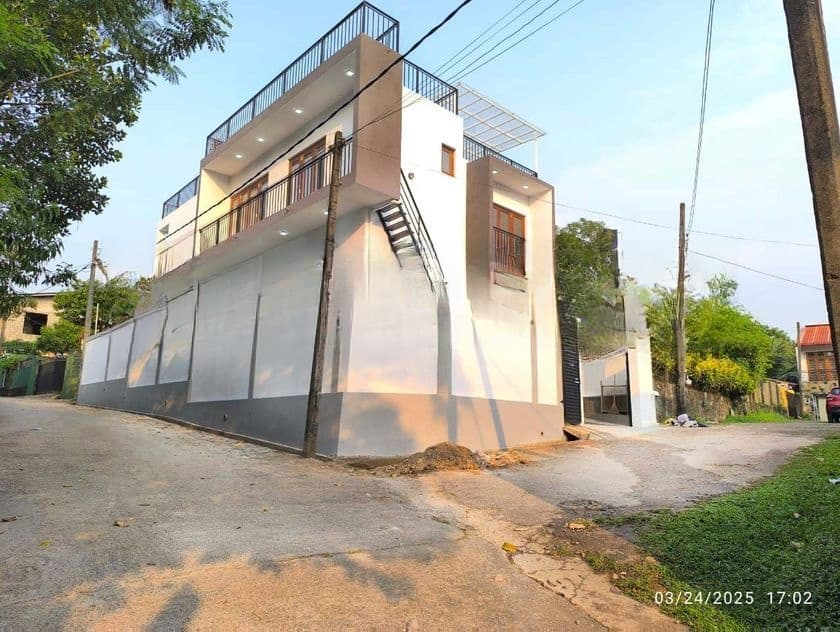 3 Storied Super House Sale Talawatugoda