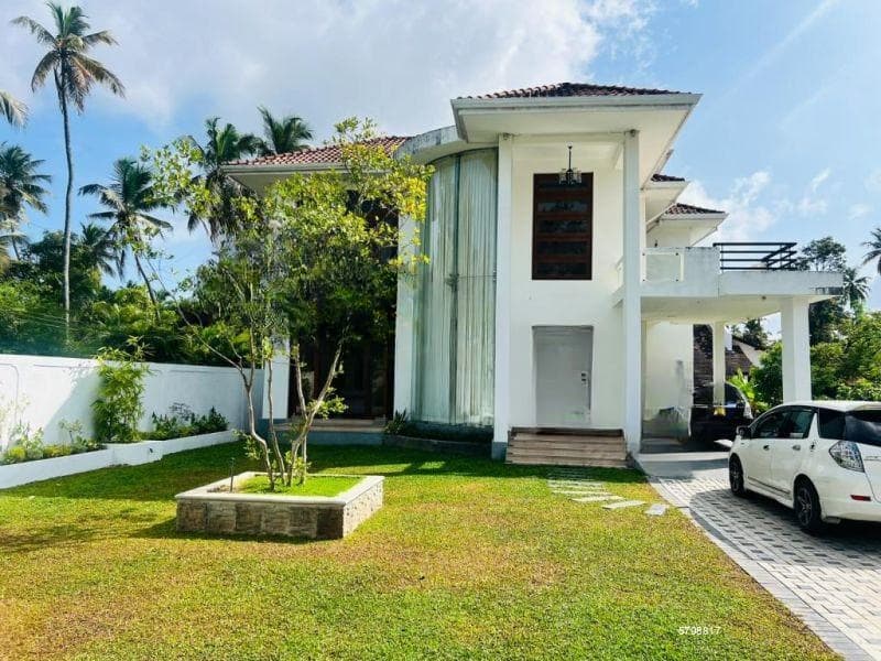 Two Storied Luxury House For Rent In Negombo/ Kochchikade. ( Newly Built, 3000 Sqft ) Fully Furnished.