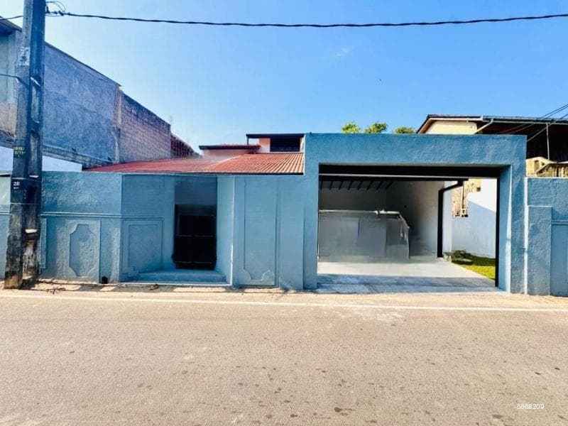 (SE1360)🏡 For Sale: Newly Renovated 4-Bedroom House in Delkanda, Nugegoda – Rs. 89 Million