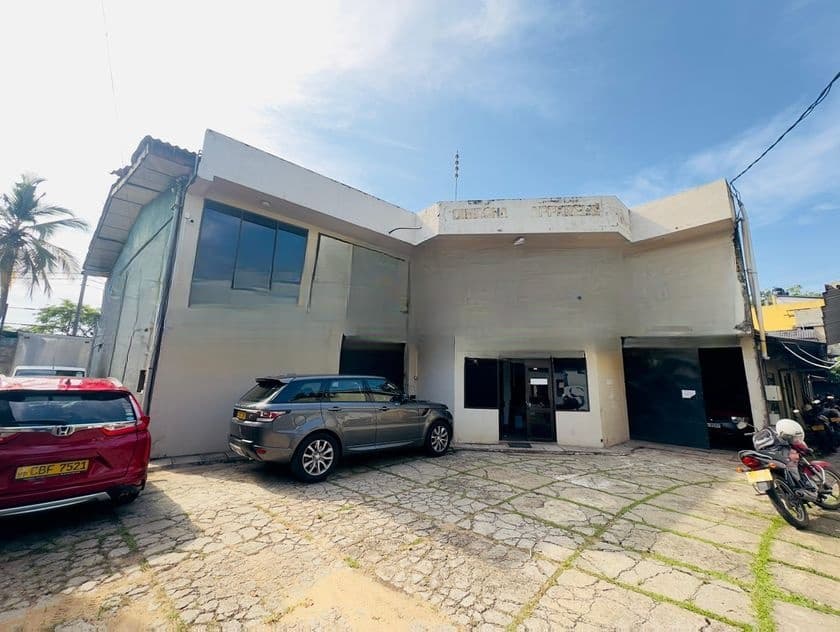 53 P With 10000 Sq.Ft Building Sale Belanwila walking Path