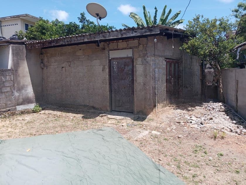 Land With House for sale Talawathugoda