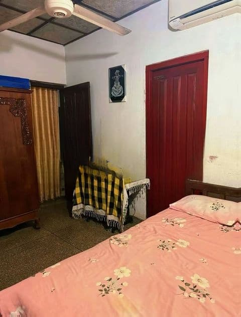 Mahara Kadawatha, Mahawela Road House on 18 Perches of Land for Sale