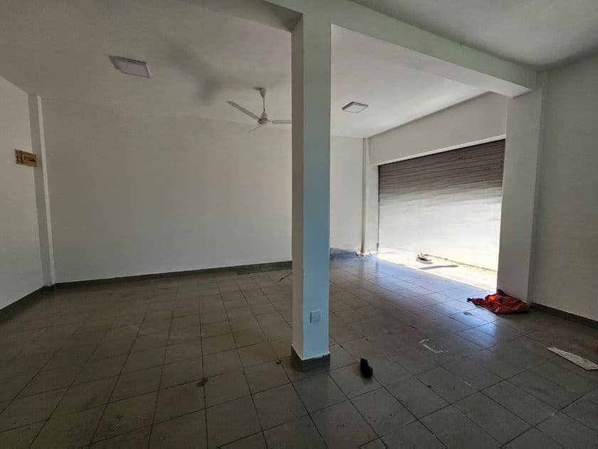 Shop/ Showroom Rent Facing Baseline Road Colombo 5 - 3796/1