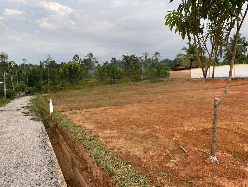 Land at Homagama
