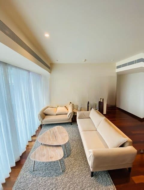 COLOMBO 02 : 2BR (1273 SQFT) FULLY FURNISHED APARTMENT FOR SALE