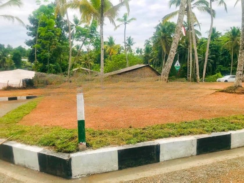Valuable Land for Sale Ja Ela Kotugoda
