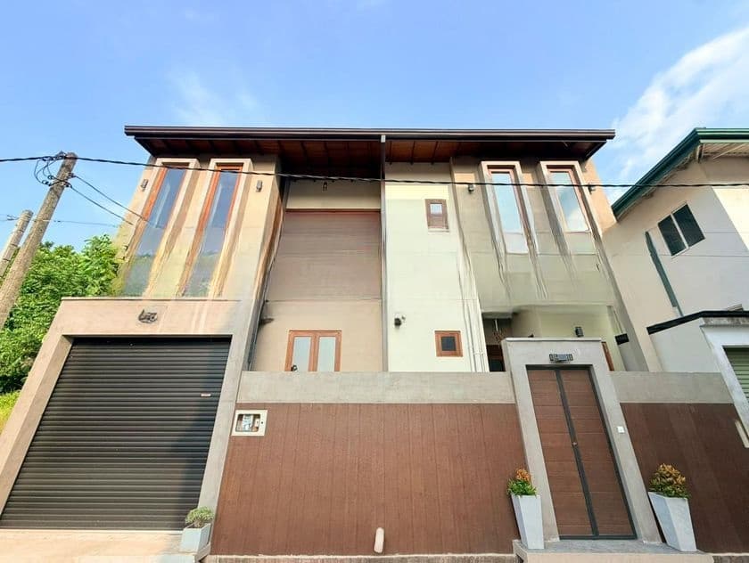 Luxury Brand New House Sale With furniture