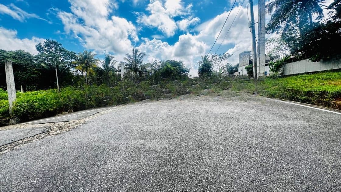Kadawatha Valuable Land Nearby Highway Entrance