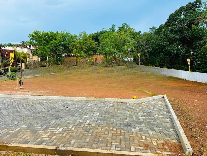 Land for Sale in Hokandara