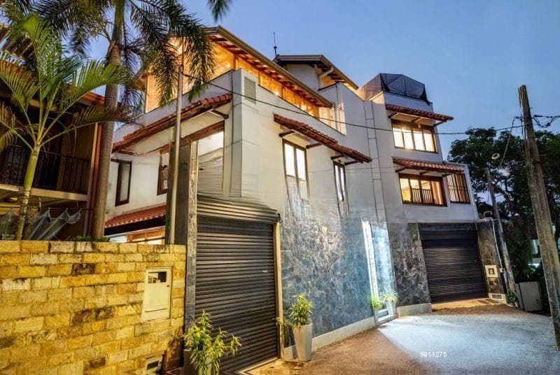 House for Sale in Nugegoda / LKR 155 Million (Negotiable) (EM133AW)