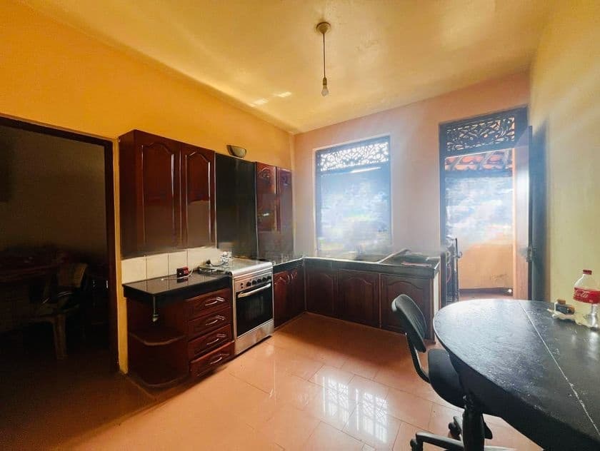 02 Story Villa Sale at Koswatha Battramulla