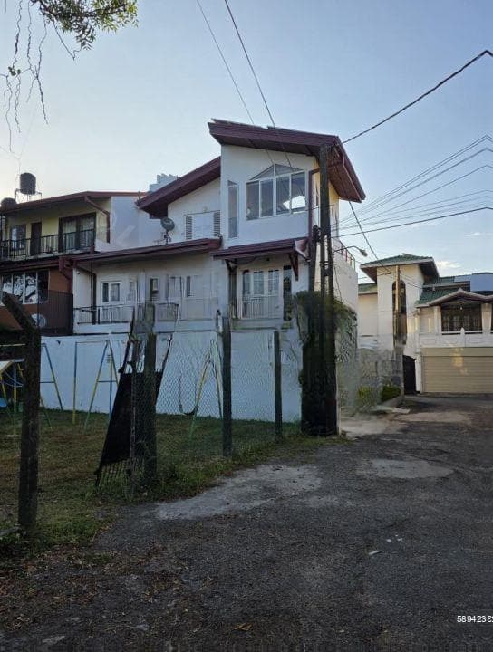Waterfront Luxury house for sale in Kotte