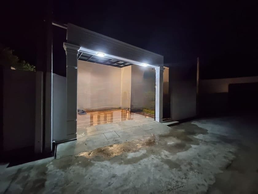 Single History House For Sale in Piliyanthala