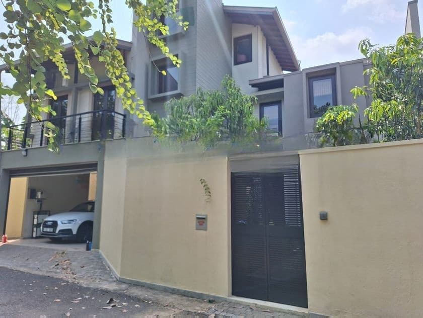 Super Luxury House for Sale with Furnitured Colombo 5