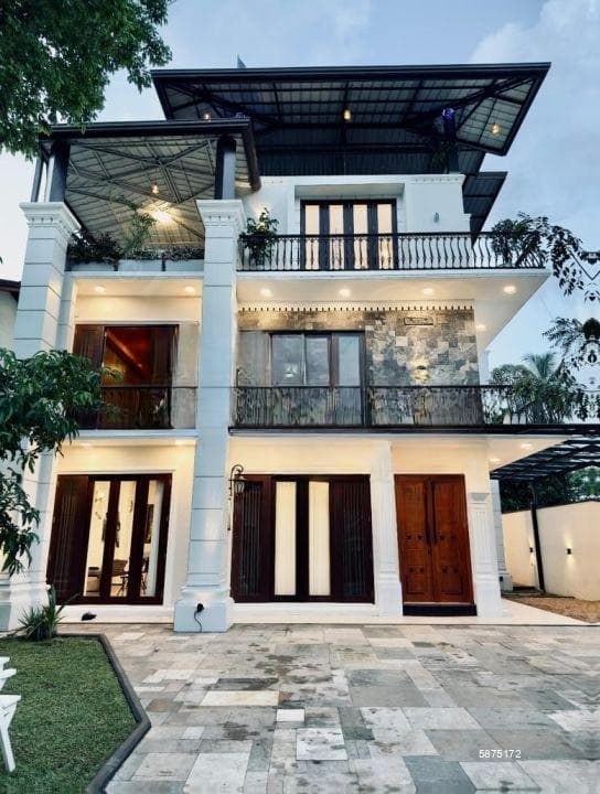 (SE1709)🏡✨ Ultra-Luxury 4-Storey Modern Residence for Immediate Sale – Kottawa ✨🏡