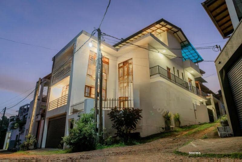Luxury Modern 3-Story House for Sale in Pannipitiya – Near Kottawa