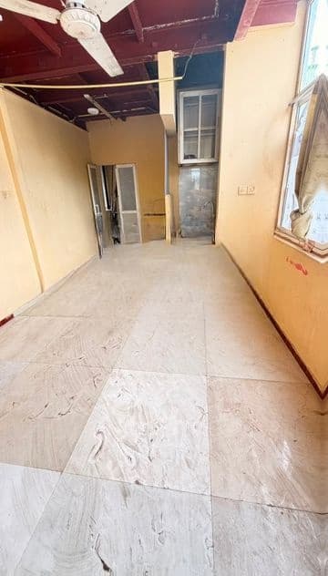 COMMECIAL SPACE WITH RESIDENTIAL FOR RENT SH2653