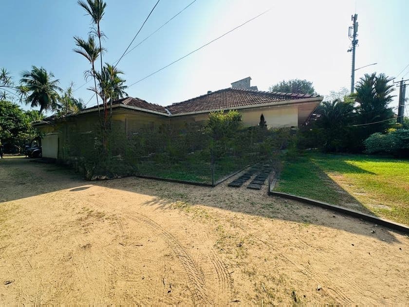 (IP601) 43P Land with House for Sale in Pirivena Road, Mount Lavinia