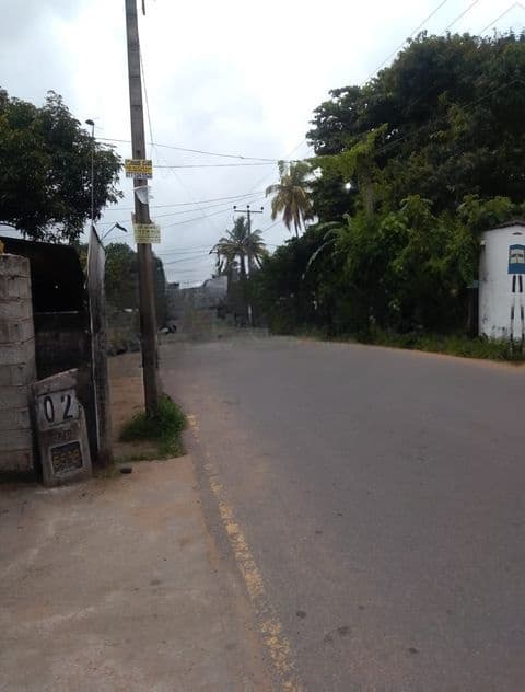 සීදූවෙන් වටිනා ඉඩමක් විකිණීමට ඇත