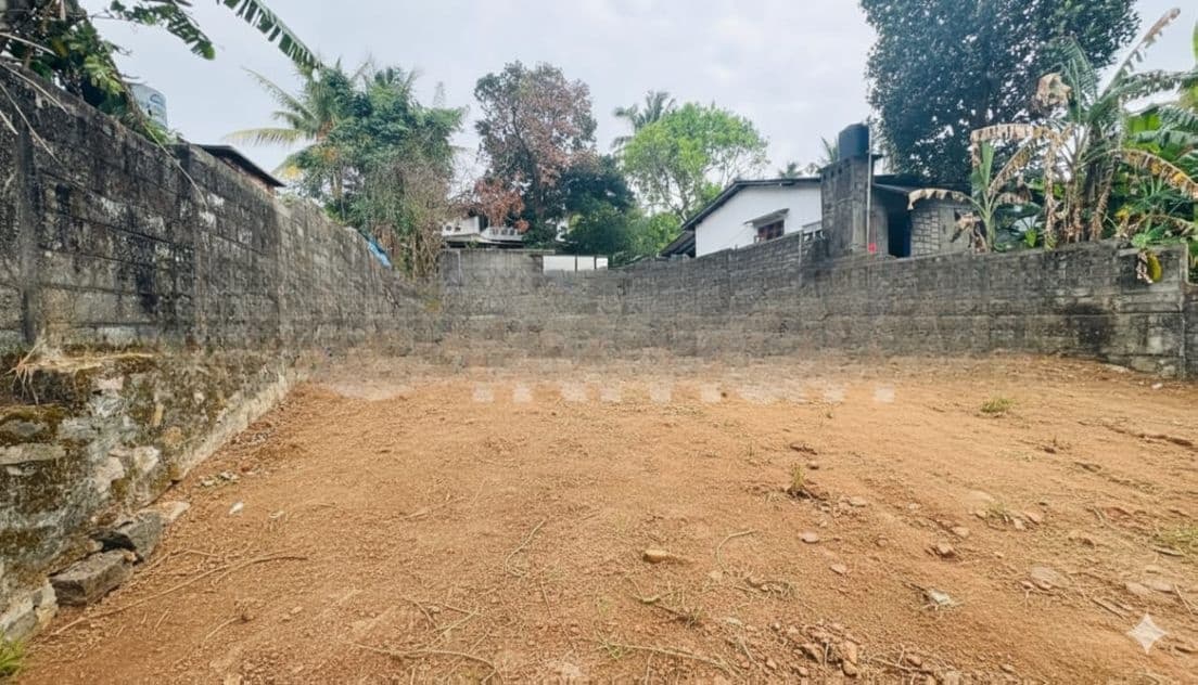Kadawatha Land for Sale