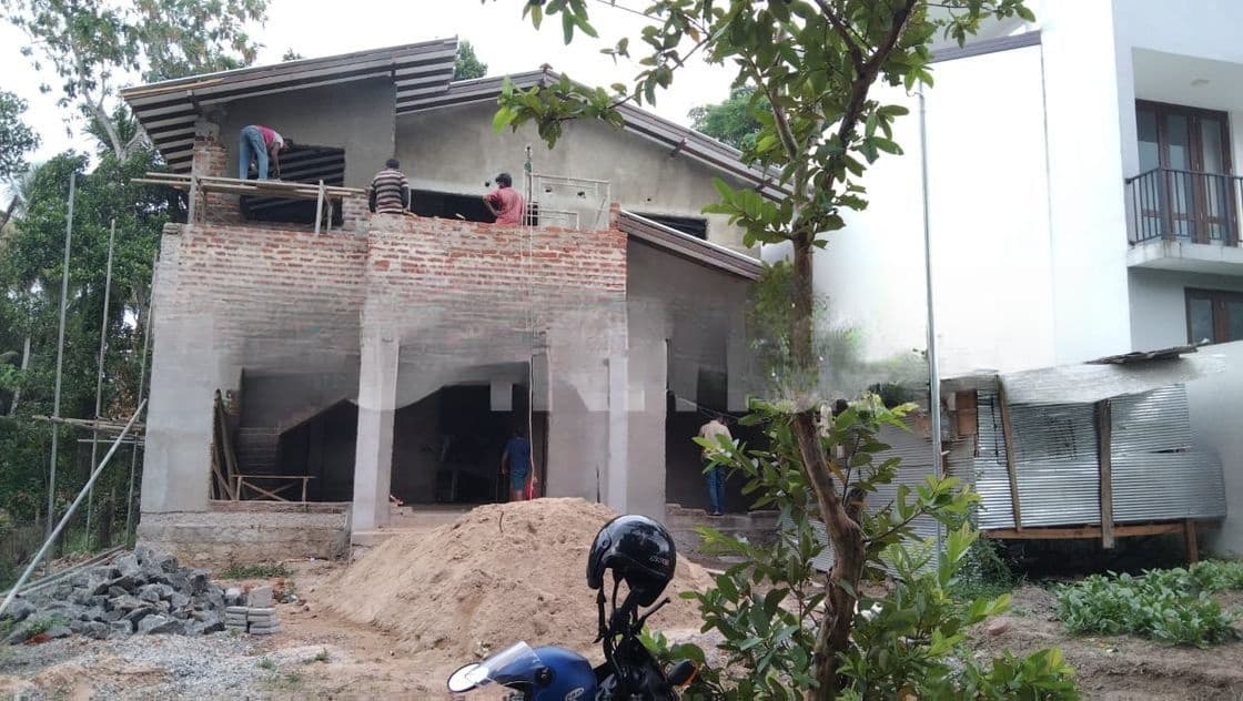 Kottawa 2 Storied House (Incomplete) on 14.6 Perches of Land for Sale