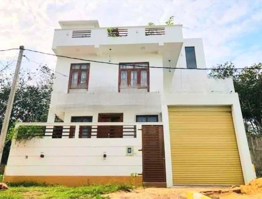 Piliyandala Elegant 2 Storey House with Rooftop and Paddy Field View