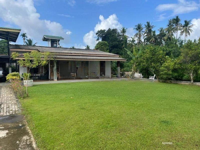 2BR Bungalow built on 73P Land for Sale in Mandawila Road, Piliyandala