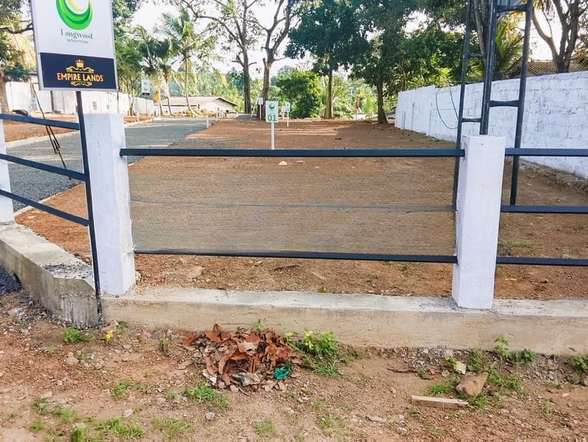 නගරයට ලගින්ම බටකෑත්තර අගනා බිම් කොටස්